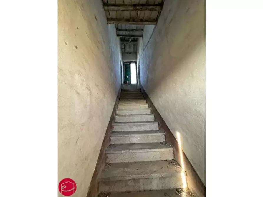 Immagine 5 di Rustico / casale in vendita  a Rimini
