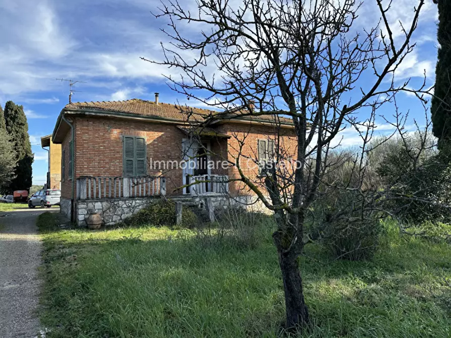 Immagine 1 di Casa indipendente in vendita  in Via Fioretti a Castiglione Del Lago