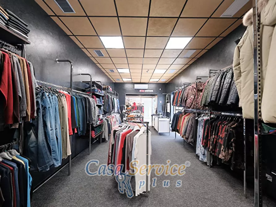 Immagine 5 di Negozio in vendita  in Strada provinciale Casarano alla Parabita Collepasso a Matino