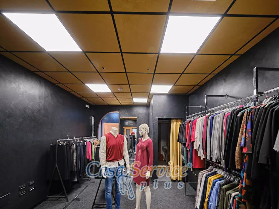 Immagine 9 di Negozio in vendita  in Strada provinciale Casarano alla Parabita Collepasso a Matino