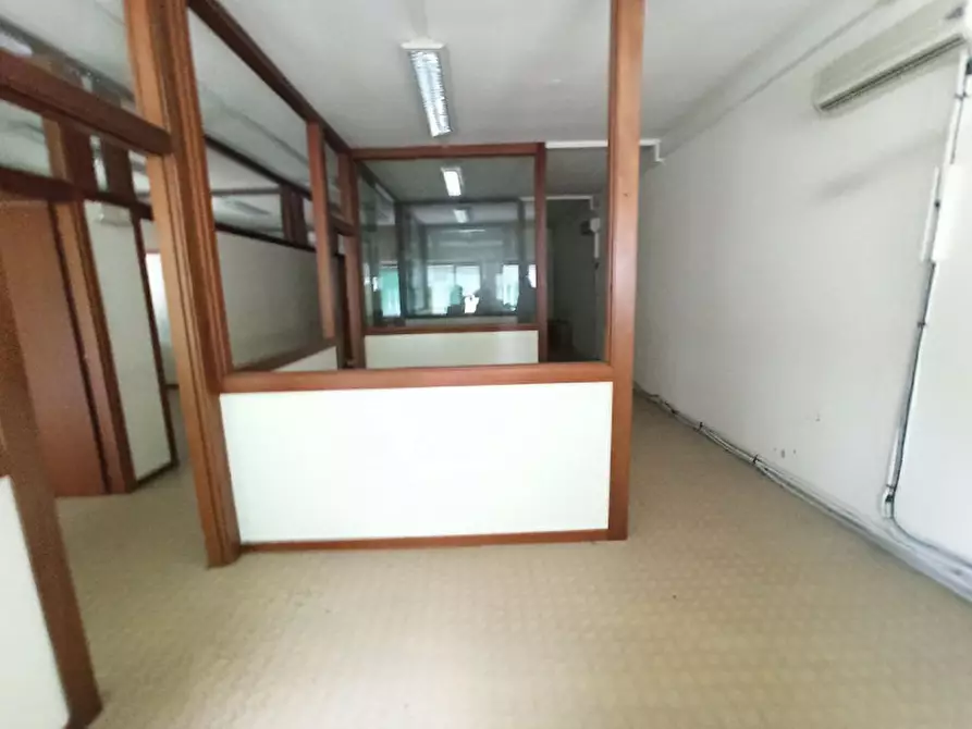 Immagine 4 di Laboratorio in affitto  in Via Roma a Castiglione Del Lago