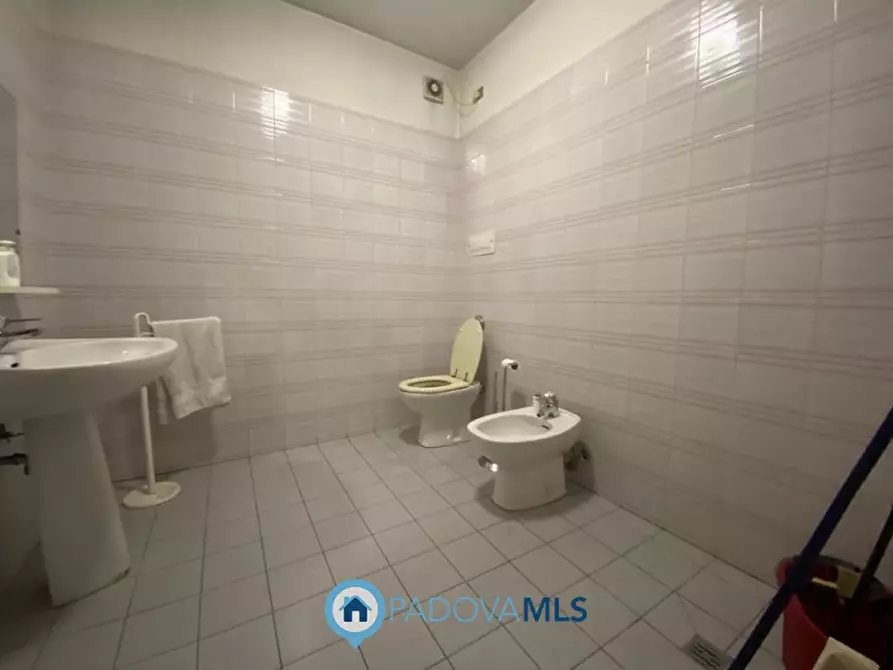 Immagine 7 di Ufficio in vendita  in via giorgio la pira, 10 a Ponte San Nicolò