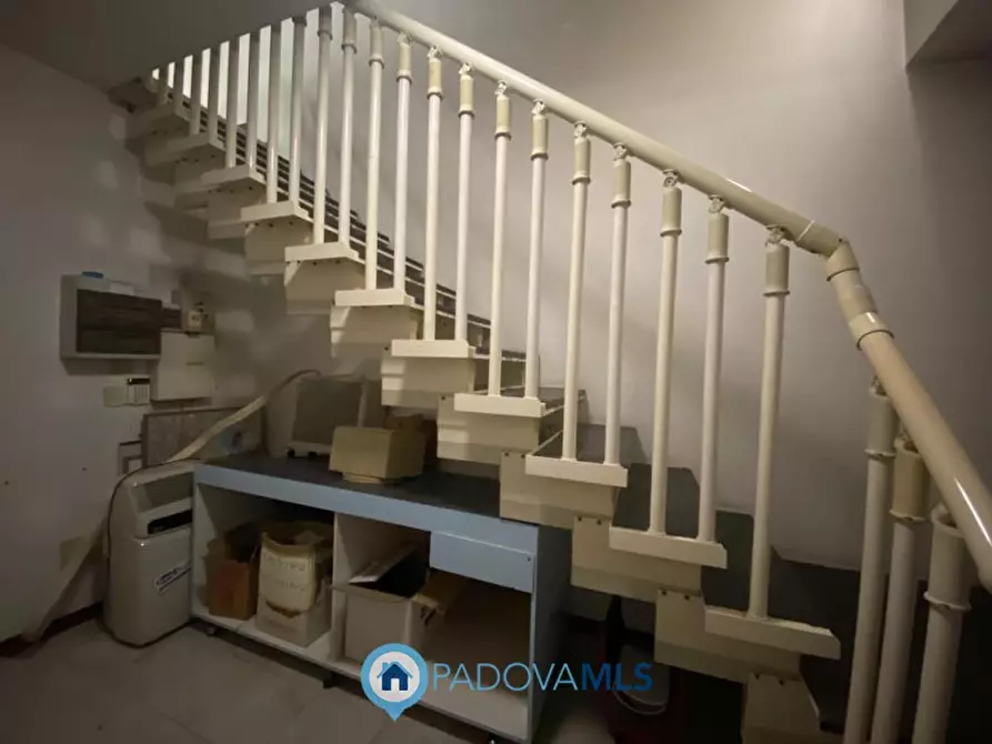 Immagine 10 di Ufficio in vendita  in via giorgio la pira, 10 a Ponte San Nicolò