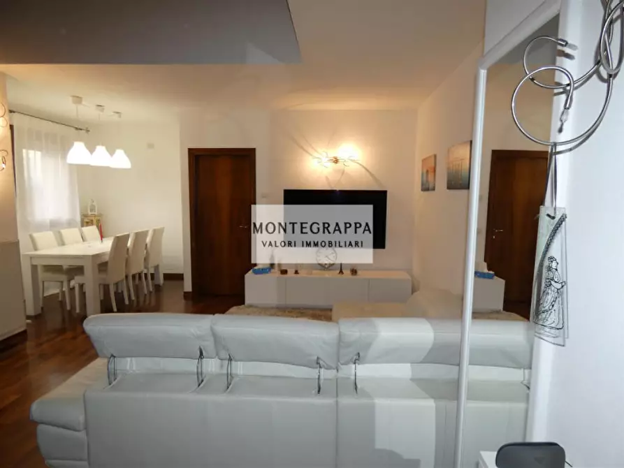 Immagine 4 di Attico in vendita  in via Piave a Castelfranco Veneto