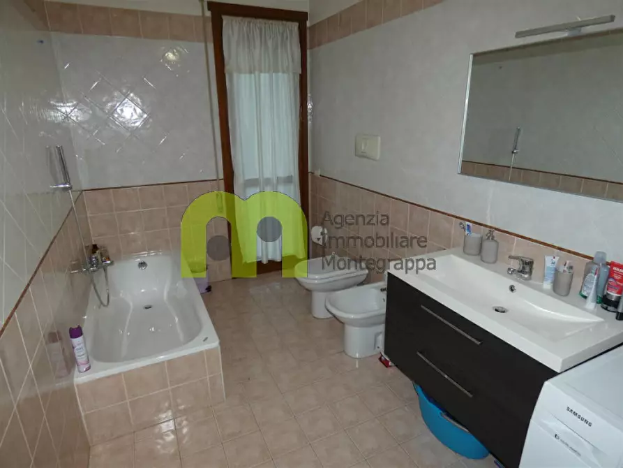 Immagine 9 di Attico in vendita  in via Piave a Castelfranco Veneto