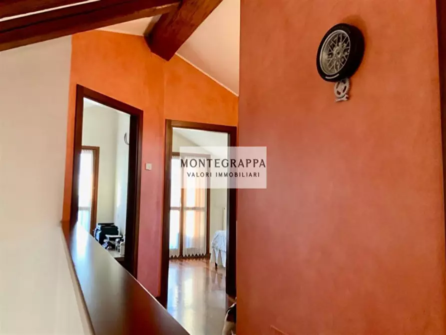 Immagine 14 di Attico in vendita  in via Piave a Castelfranco Veneto