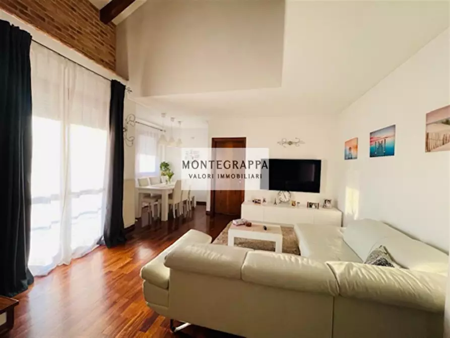 Immagine 14 di Attico in vendita  in via Piave a Castelfranco Veneto