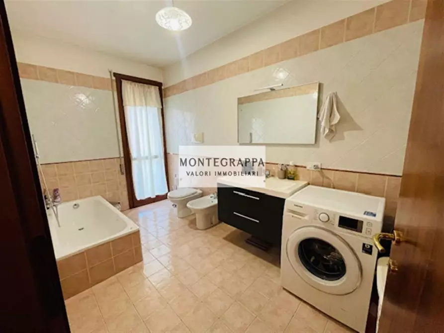 Immagine 15 di Attico in vendita  in via Piave a Castelfranco Veneto