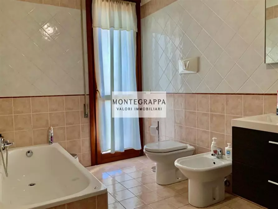 Immagine 16 di Attico in vendita  in via Piave a Castelfranco Veneto