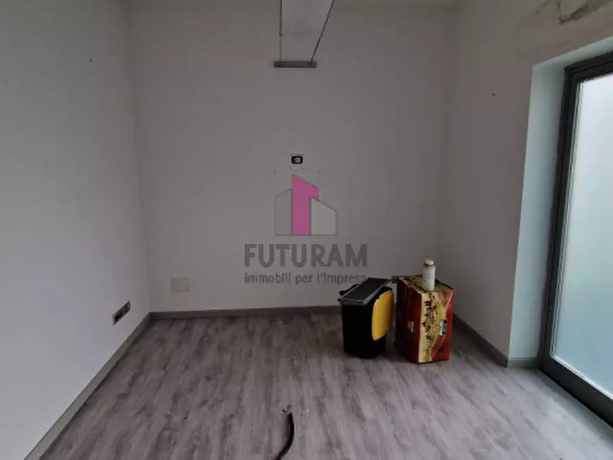 Immagine 8 di Ufficio in affitto  in Corso stati uniti a Padova
