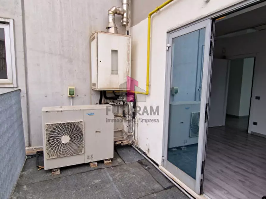 Immagine 9 di Ufficio in affitto  in Corso stati uniti a Padova