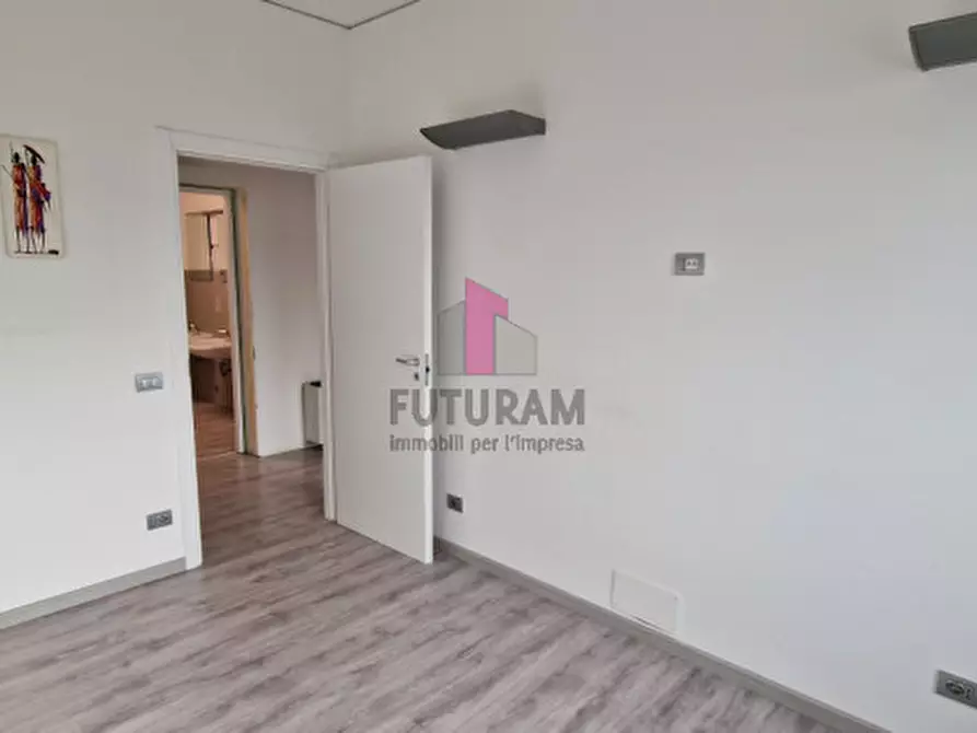 Immagine 11 di Ufficio in affitto  in Corso stati uniti a Padova