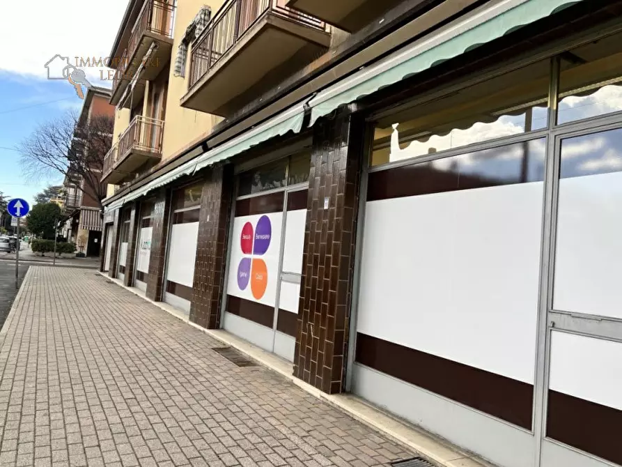 Immagine 2 di Negozio in vendita  in VIA MURARI BRA a Verona
