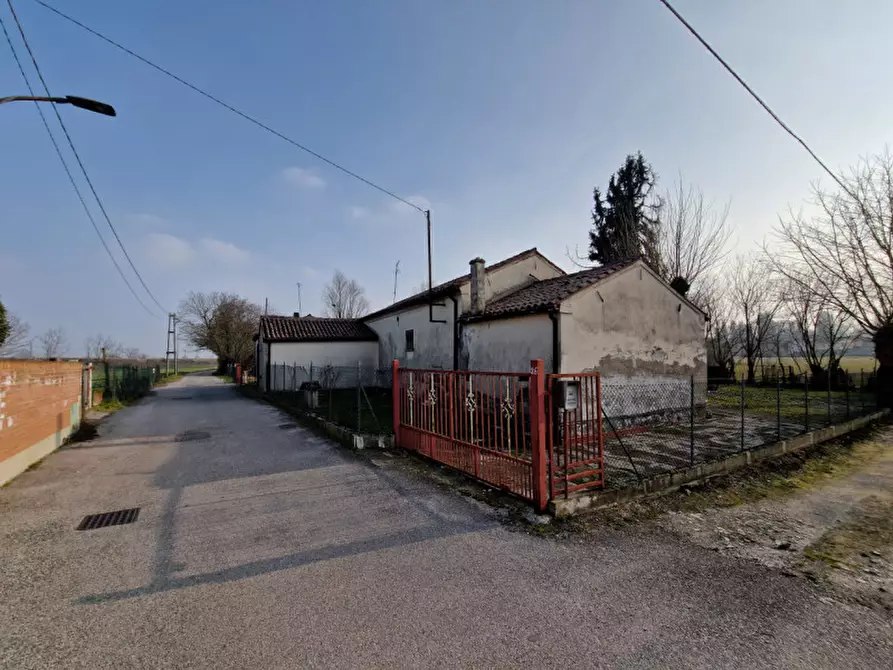 Immagine 10 di Casa indipendente in vendita  in Via Cavalletto 27 a Rovigo