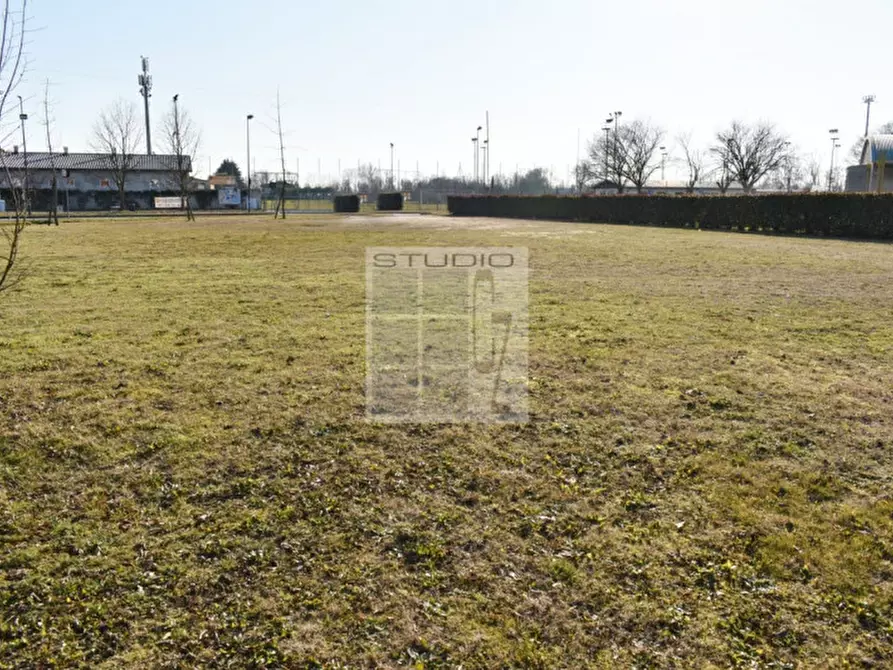 Immagine 2 di Terreno in vendita  in via montello a Resana