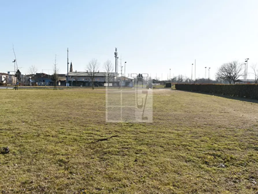 Immagine 4 di Terreno in vendita  in via montello a Resana