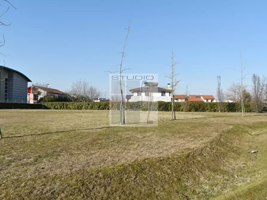 Immagine 5 di Terreno in vendita  in via montello a Resana