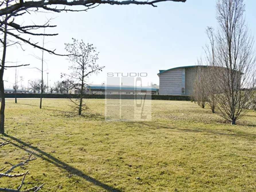 Immagine 11 di Terreno in vendita  in via montello a Resana