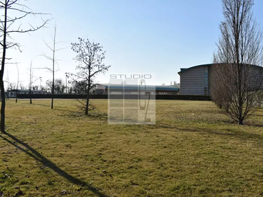 Immagine 12 di Terreno in vendita  in via montello a Resana