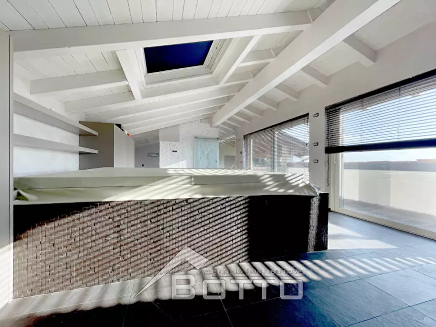 Immagine 38 di Villa in vendita  in via fontana del frate a Romagnano Sesia