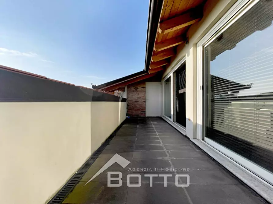 Immagine 39 di Villa in vendita  in via fontana del frate a Romagnano Sesia