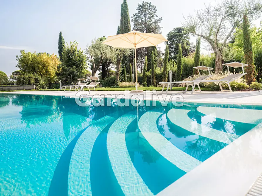 Immagine 3 di Appartamento in vendita  in Viale Ugo Foscolo, 134 a Toscolano-Maderno