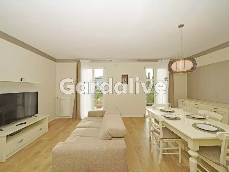 Immagine 6 di Appartamento in vendita  in Viale Ugo Foscolo, 134 a Toscolano-Maderno