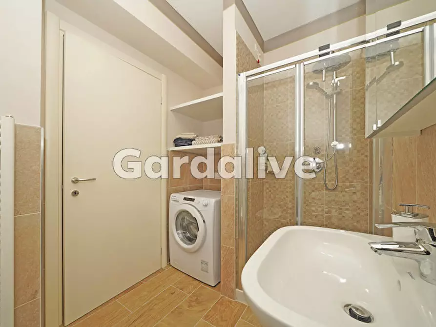 Immagine 10 di Appartamento in vendita  in Viale Ugo Foscolo, 134 a Toscolano-Maderno