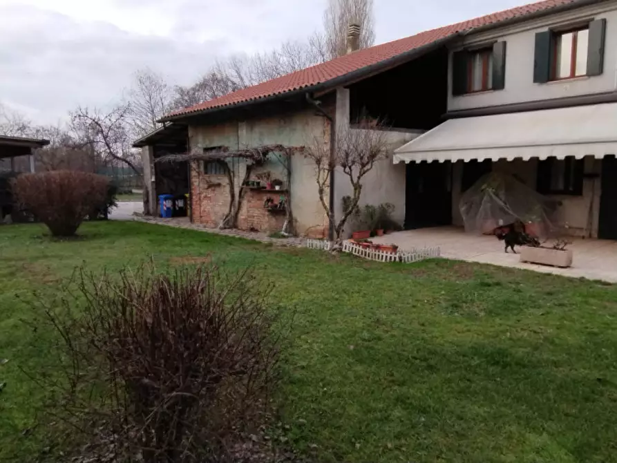 Immagine 2 di Rustico / casale in vendita  in Via Straelle a Camposampiero