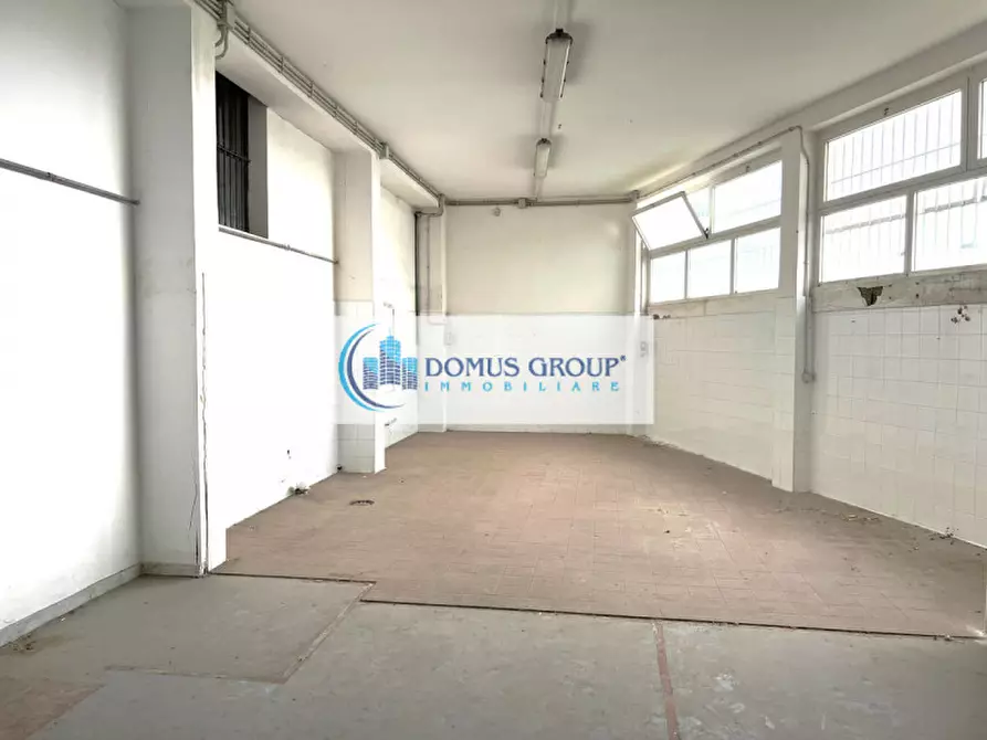 Immagine 1 di Negozio in vendita  in Via Alessandro Santini a Roma