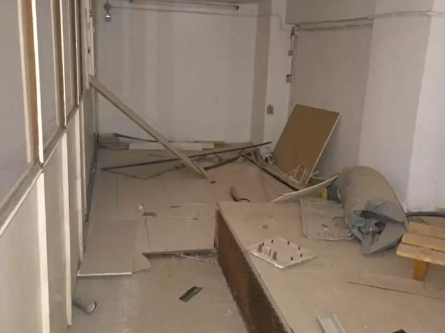 Immagine 17 di Negozio in affitto  in Traversa privata cavalleggeri Aosta a Napoli