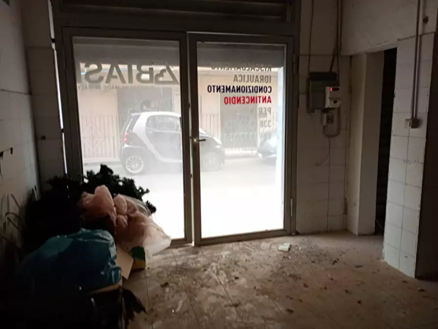 Immagine 18 di Negozio in affitto  in Traversa privata cavalleggeri Aosta a Napoli