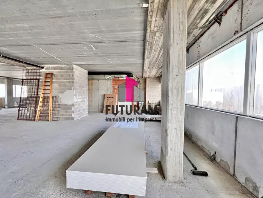 Immagine 4 di Ufficio in vendita  a Vicenza