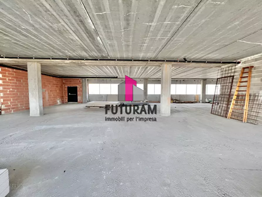 Immagine 5 di Ufficio in vendita  a Vicenza