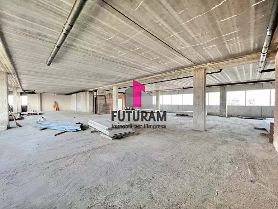 Immagine 10 di Ufficio in vendita  a Vicenza