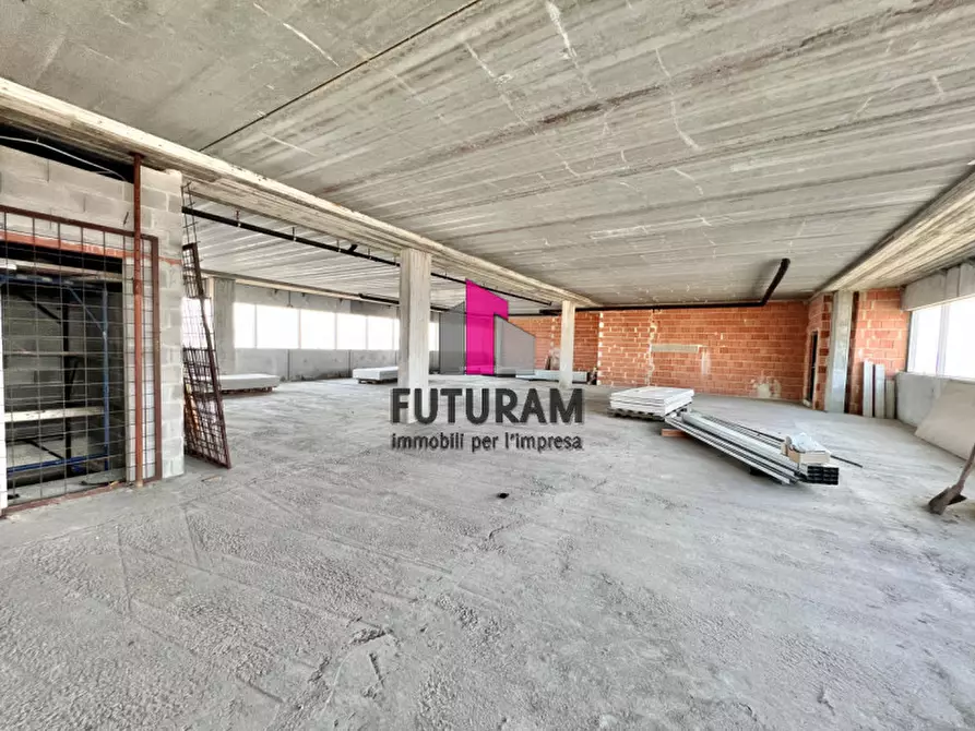 Immagine 13 di Ufficio in vendita  a Vicenza