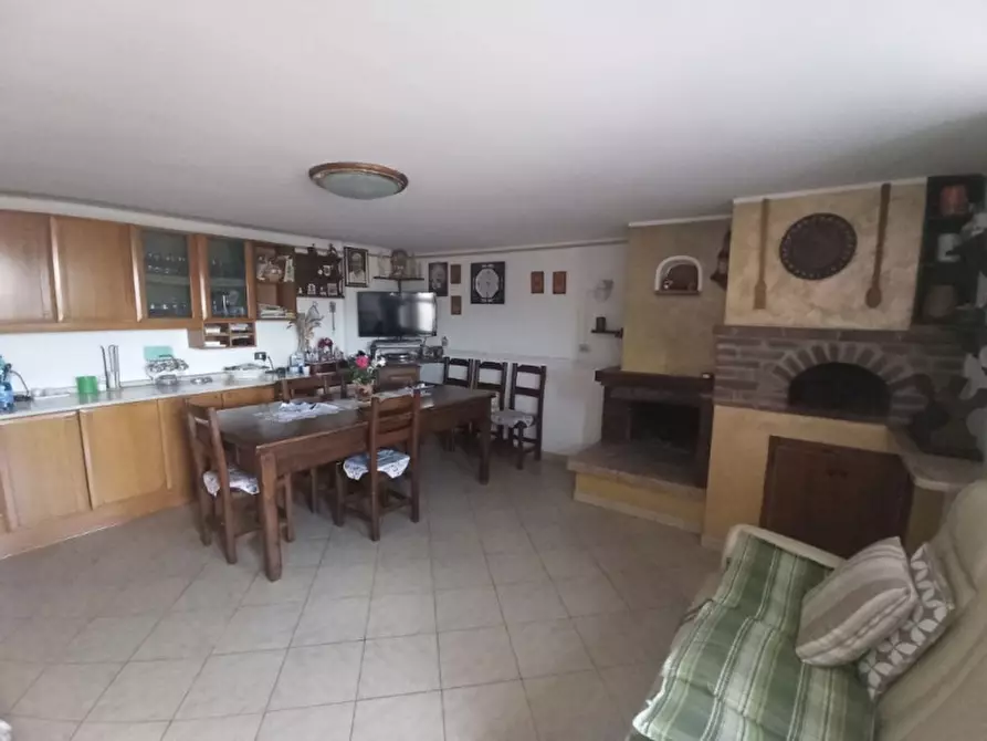 Immagine 9 di Casa indipendente in vendita  in Via Roma a Castiglione Del Lago