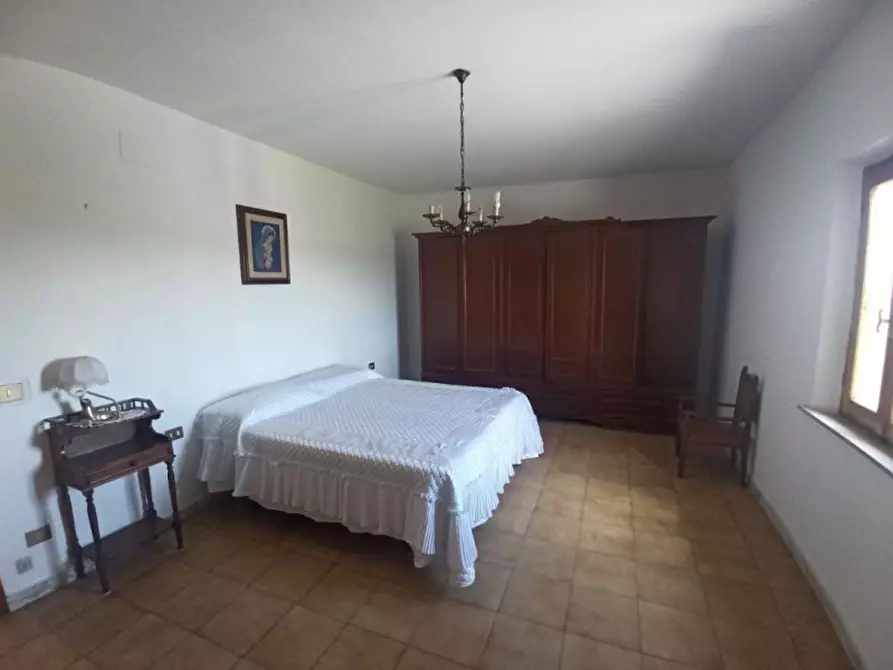 Immagine 12 di Casa indipendente in vendita  in Via Roma a Castiglione Del Lago