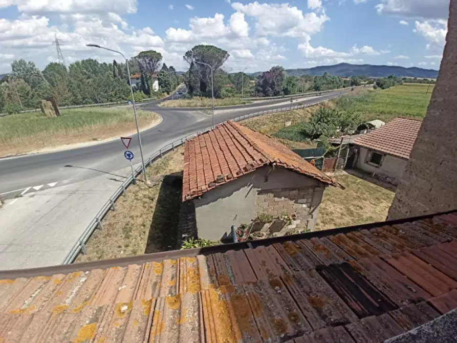 Immagine 16 di Casa indipendente in vendita  in Via Roma a Castiglione Del Lago