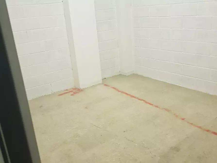 Immagine 6 di Magazzino in vendita  in corso del popolo a Venezia