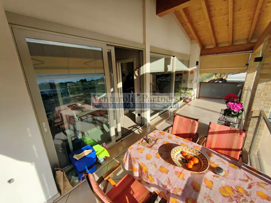 Immagine 5 di Villa in vendita  in via monte tapino a Padenghe Sul Garda