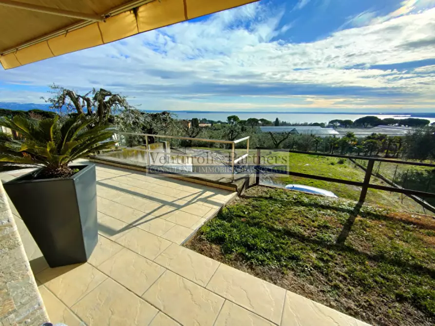 Immagine 11 di Villa in vendita  in via monte tapino a Padenghe Sul Garda