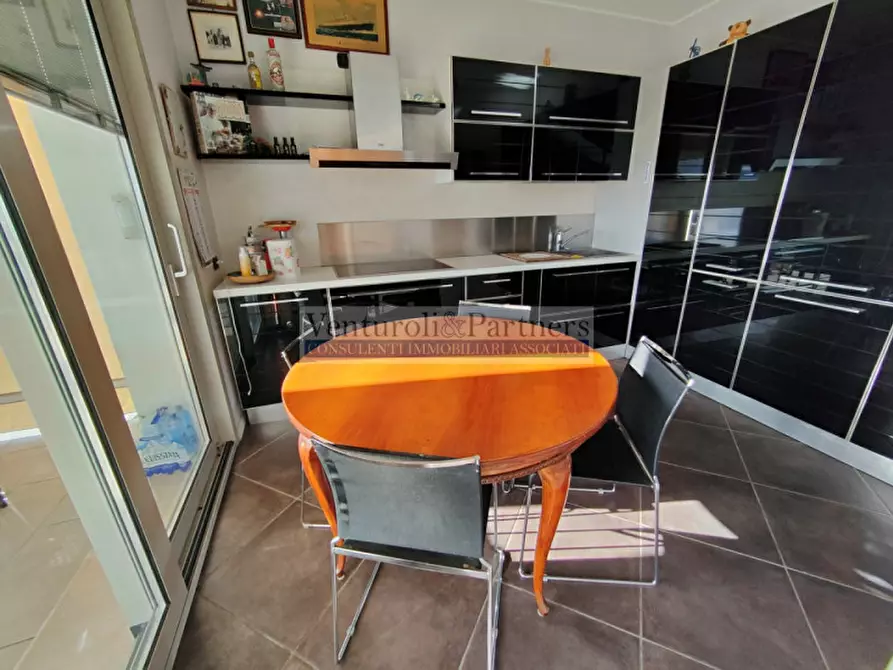 Immagine 21 di Villa in vendita  in via monte tapino a Padenghe Sul Garda