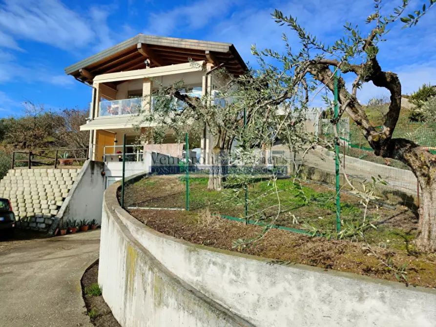 Immagine 23 di Villa in vendita  in via monte tapino a Padenghe Sul Garda