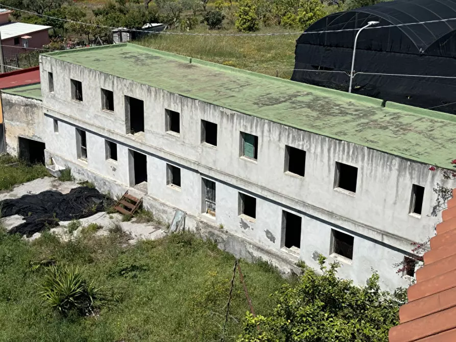 Immagine 8 di Casa bifamiliare in vendita  in VIA BOCCEA a Torre Del Greco