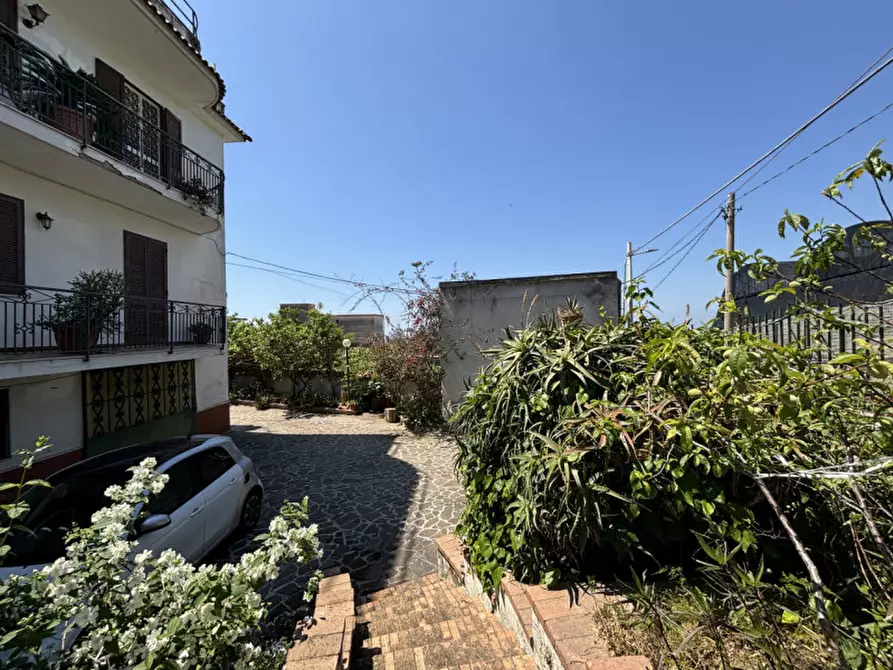 Immagine 13 di Casa bifamiliare in vendita  in VIA BOCCEA a Torre Del Greco