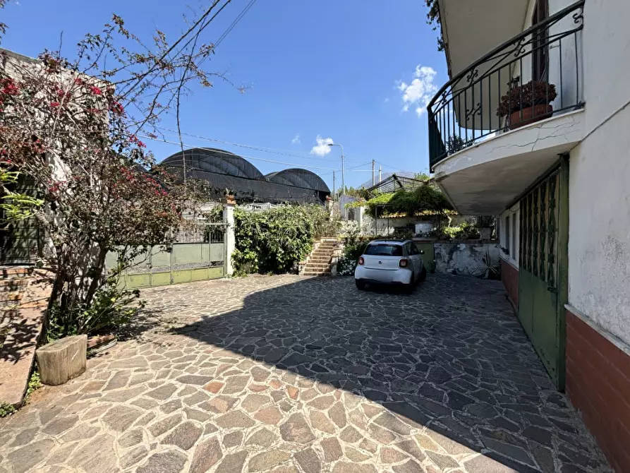 Immagine 15 di Casa bifamiliare in vendita  in VIA BOCCEA a Torre Del Greco