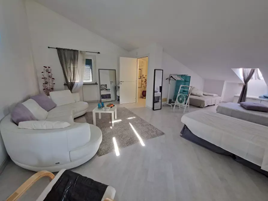 Immagine 2 di Villetta a schiera in affitto  in Via Alla Murta a Albisola Superiore