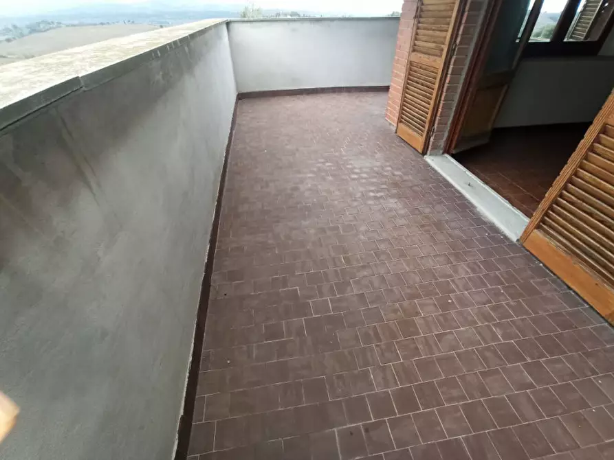 Immagine 21 di Villa in vendita  in Via Roma a Castiglione Del Lago