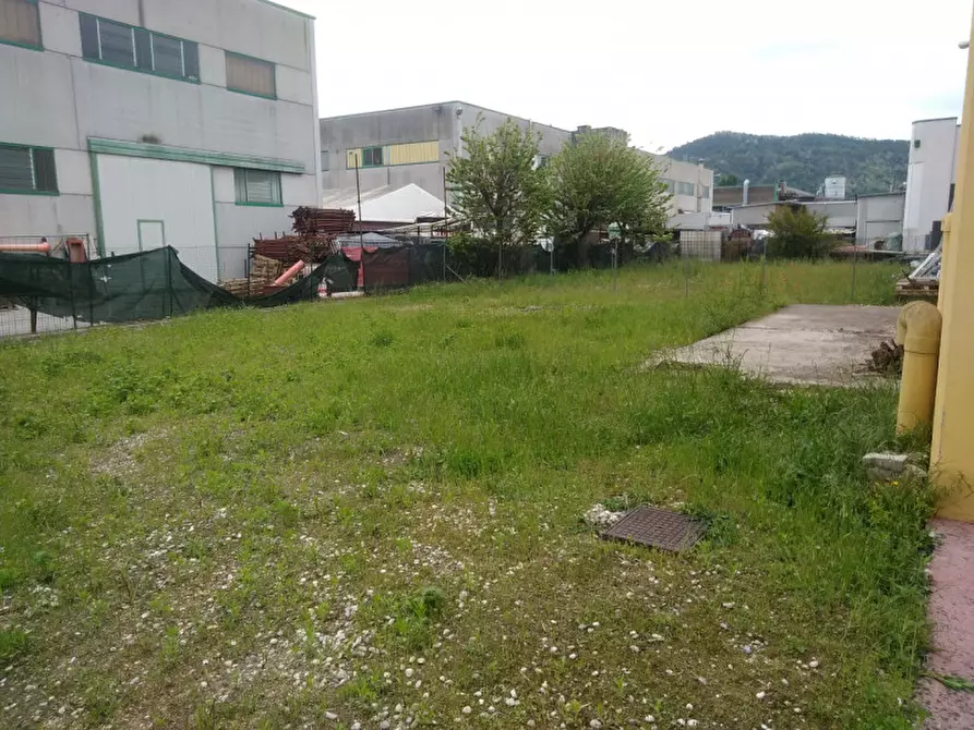 Immagine 6 di Capannone industriale in affitto  a Montegrotto Terme
